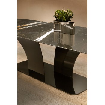 SPECTRO Dining Tables