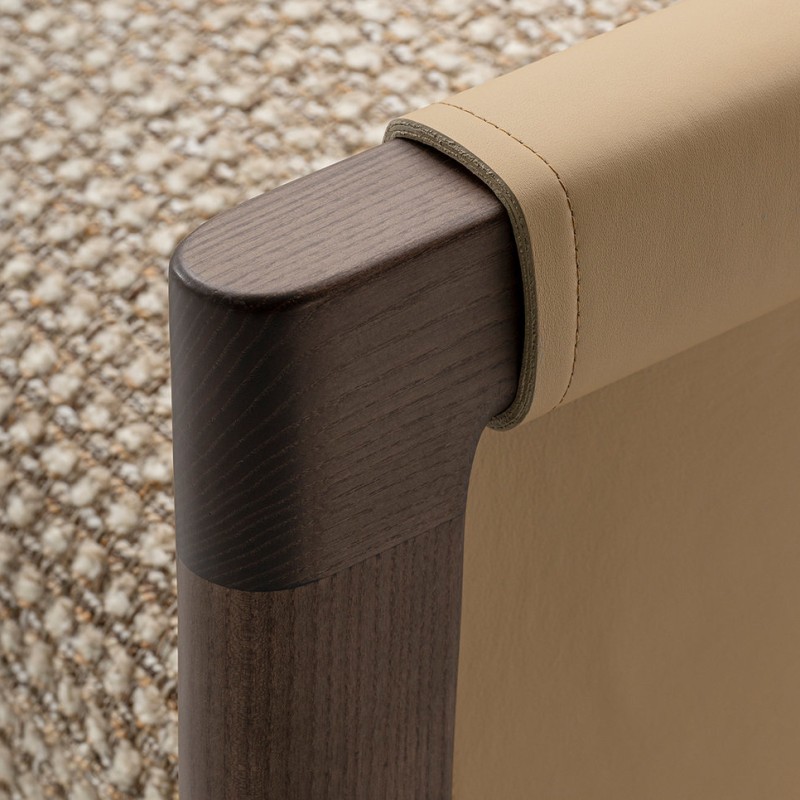 DD-17313 Armchairs