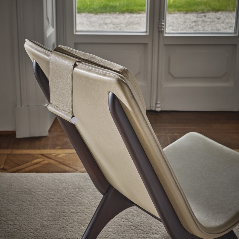 DD-17339 Stools & Benches