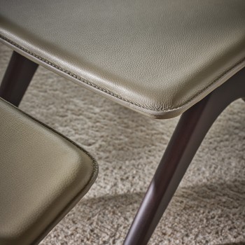 DD-17339 Stools & Benches