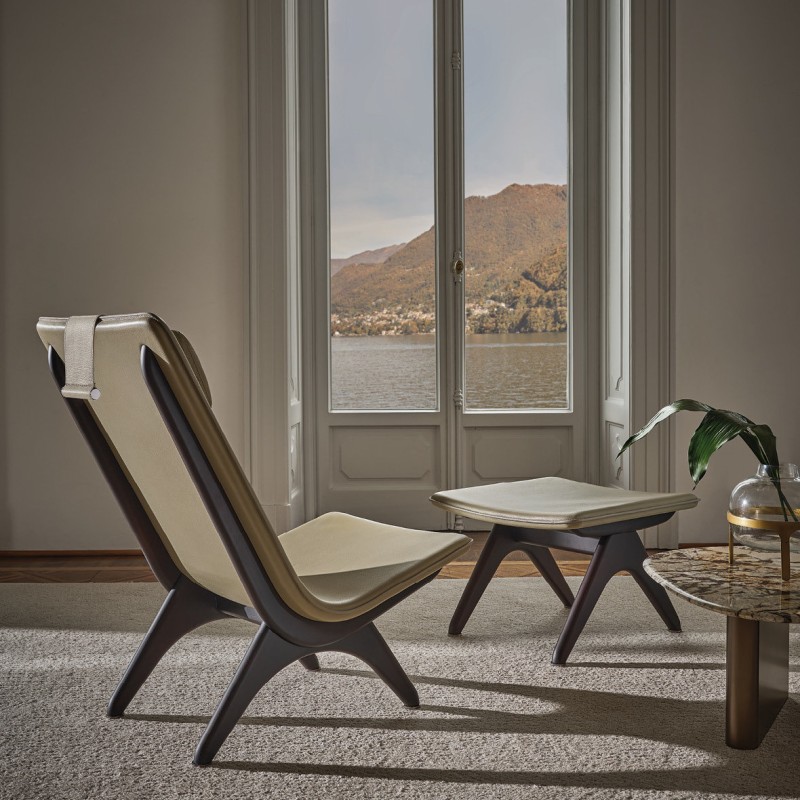 DD-17339 Stools & Benches