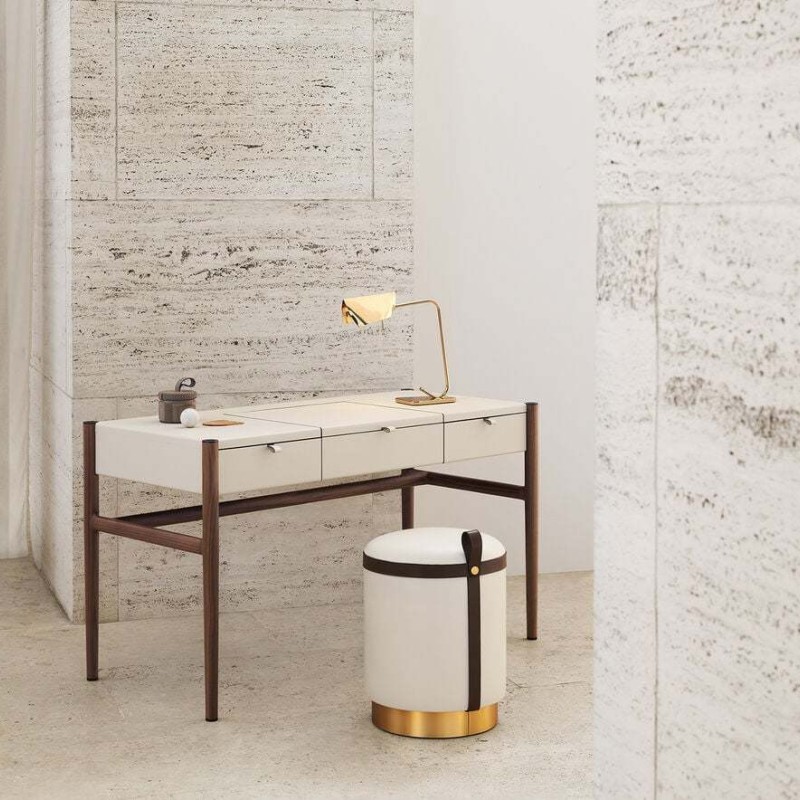 DD-17386 Stools & Benches
