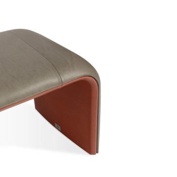 DD-17499 Stools & Benches