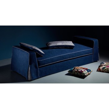 Oscar Stools & Benches