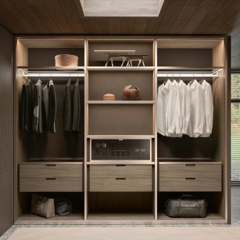 DD-18148 Walk-in Closets