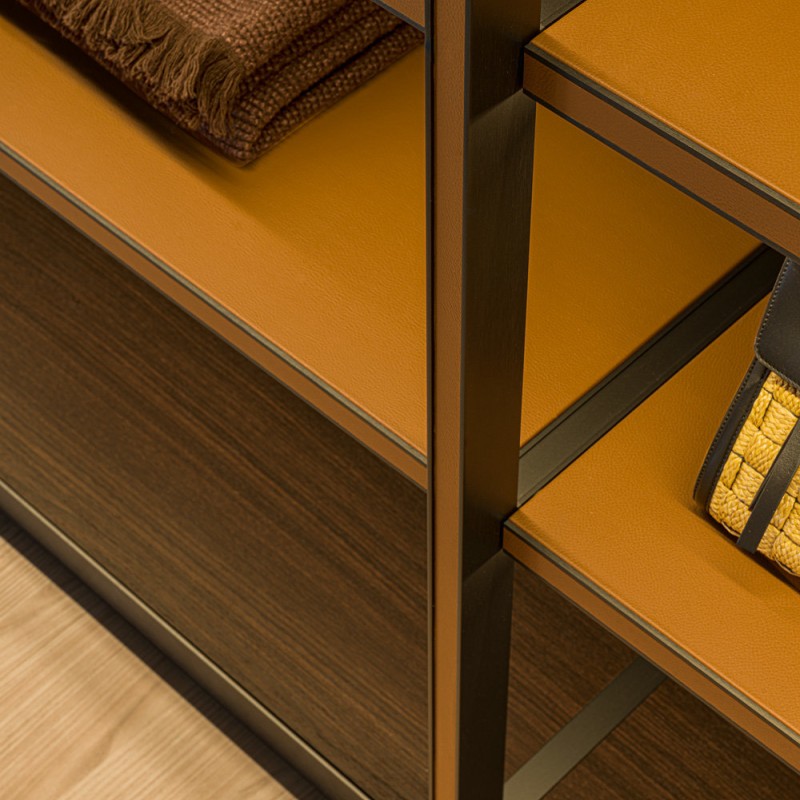 DD-18148 Walk-in Closets