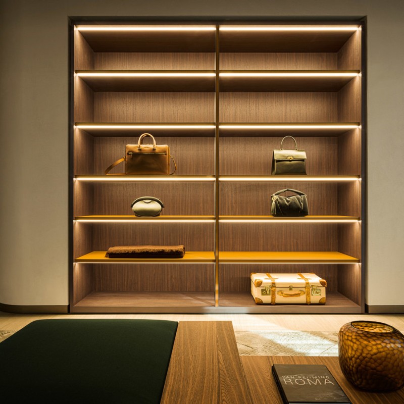 DD-18148 Walk-in Closets