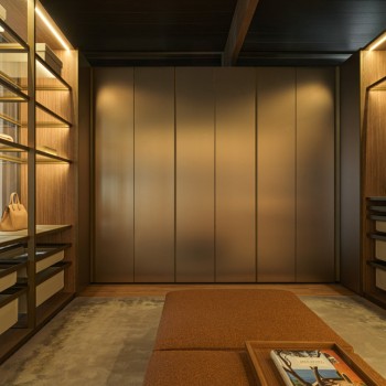 DD-18148 Walk-in Closets