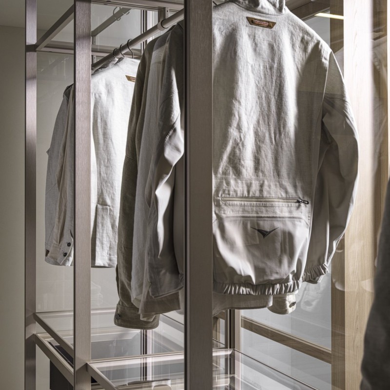 DD-18148 Walk-in Closets