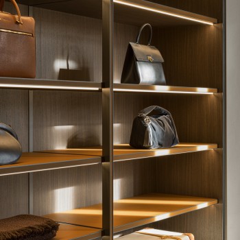 DD-18148 Walk-in Closets