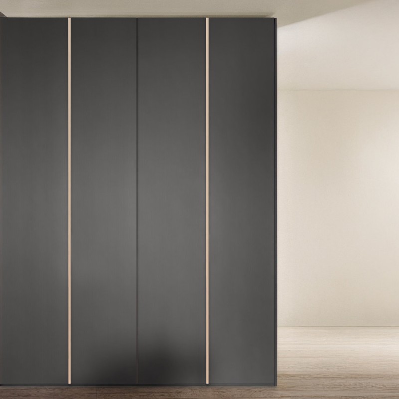 DD-18150 Walk-in Closets