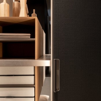 DD-18151 Walk-in Closets