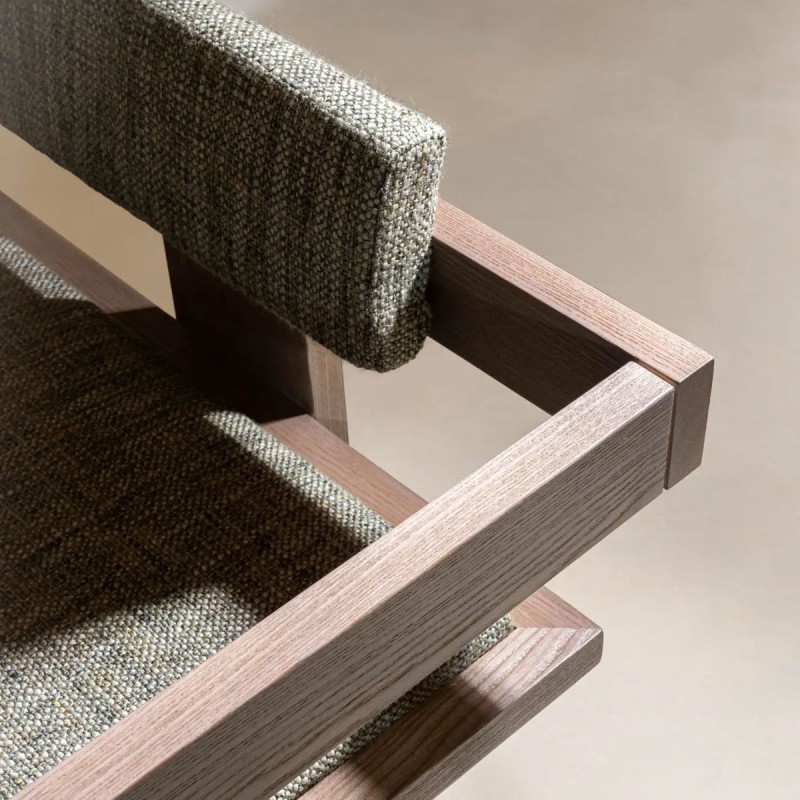 Kant Armchairs