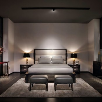 Versace Bed Upholstered in Top Grain Cow Leather (XF-8871)