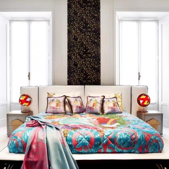 Versace Bed Upholstered in Top Grain Cow Leather (XF-8951)