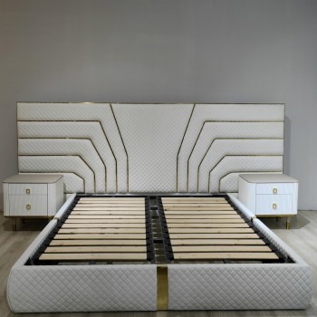Giorgio Armani Giorgio Arman Bed Upholstered in Nubuck