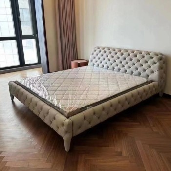 Arketipo Bed Crafted from Nubuck Fabric